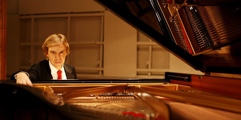 Các mẫu đàn piano cổ điển và cách người mới học chơi chúng như thế nào?