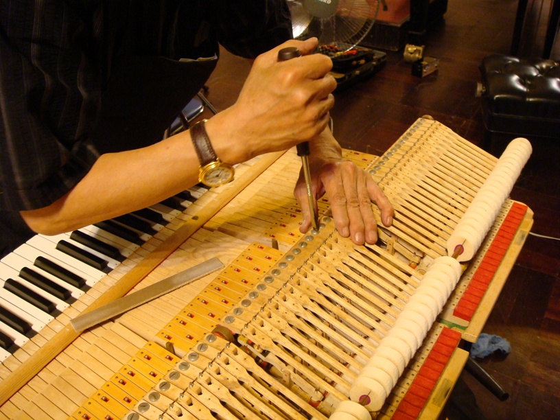 Dịch vụ sửa đàn piano Hà Nội