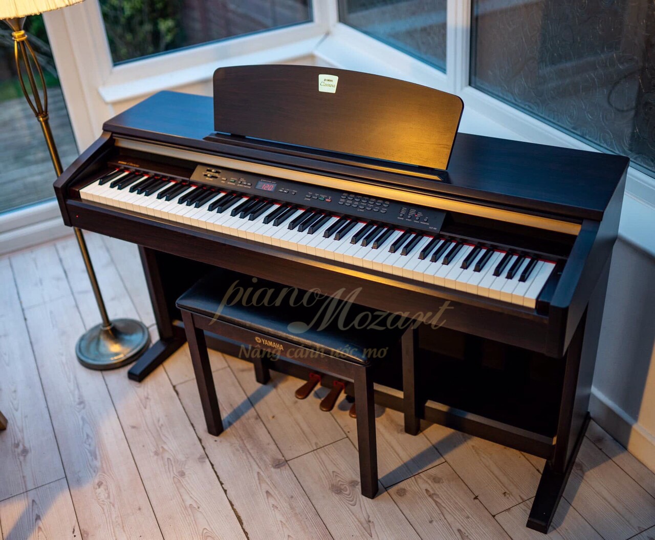 Mua piano cho bé, tham khảo giá đàn piano cho bé