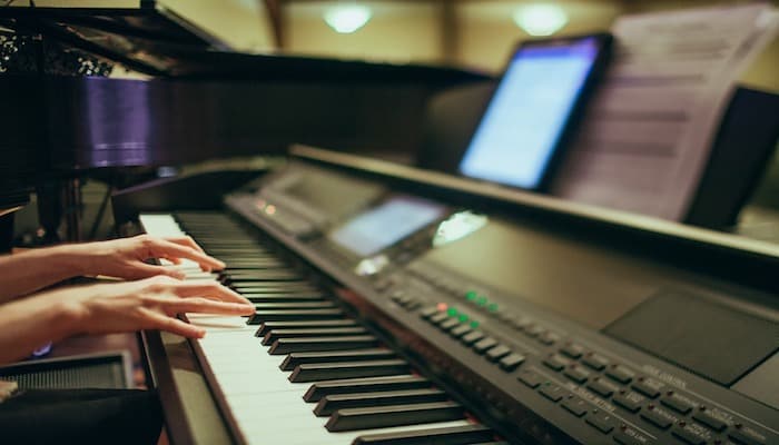 Giá đàn Piano điện tại Piano Mozart là bao nhiêu?