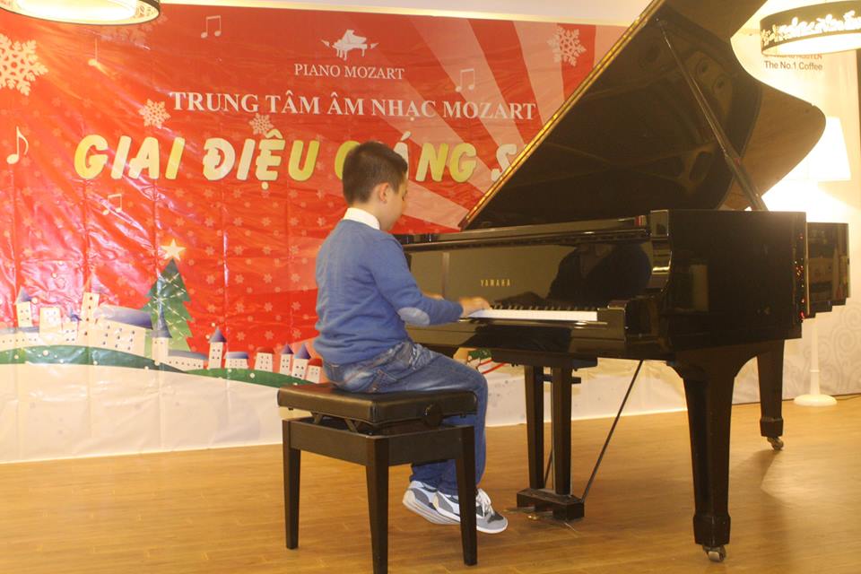 ĐÊM NHẠC “GIAI ĐIỆU GIÁNG SINH” MỪNG NOEL 2015 CỦA HỌC VIÊN TRUNG TÂM ÂM NHẠC MOZART