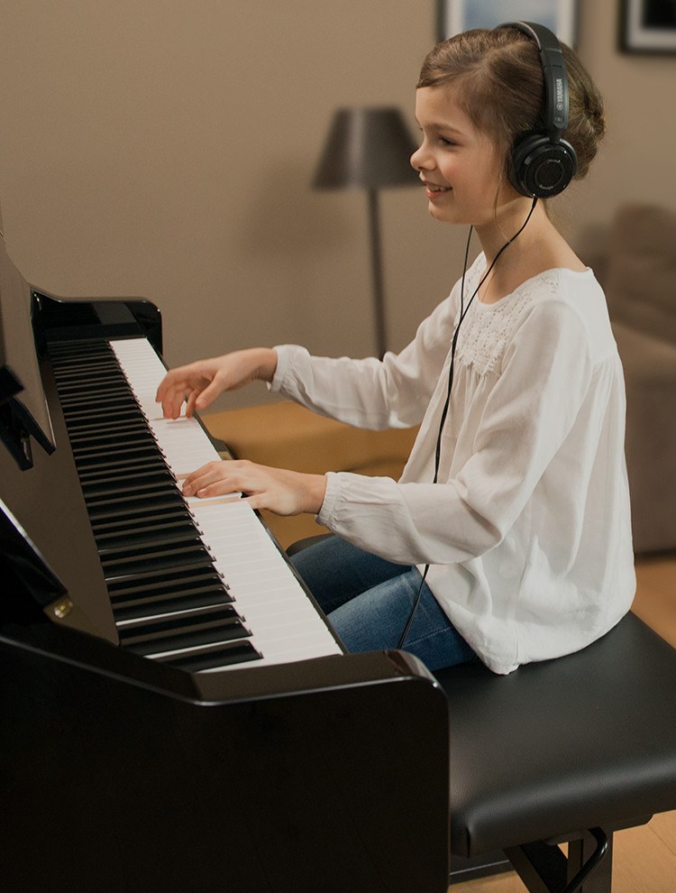 LÍ DO VÌ SAO ĐÀN PIANO ĐIỆN CÓ HEADPHONE LẠI ĐƯỢC KHÁCH “CƯNG”?