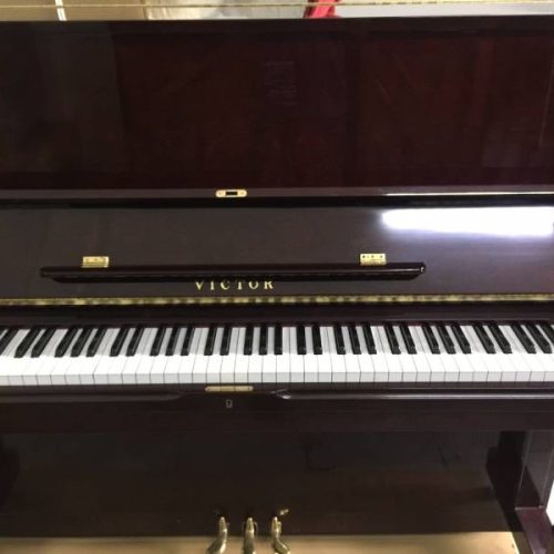 PIANO VICTOR V5