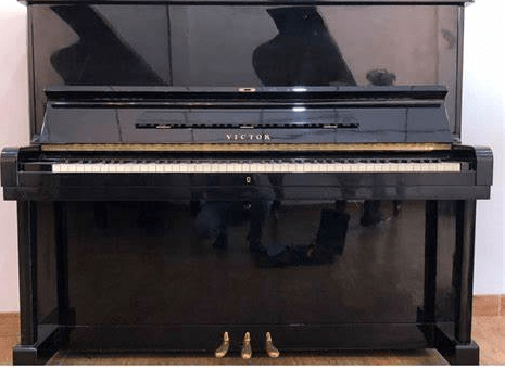 PIANO VICTOR V102