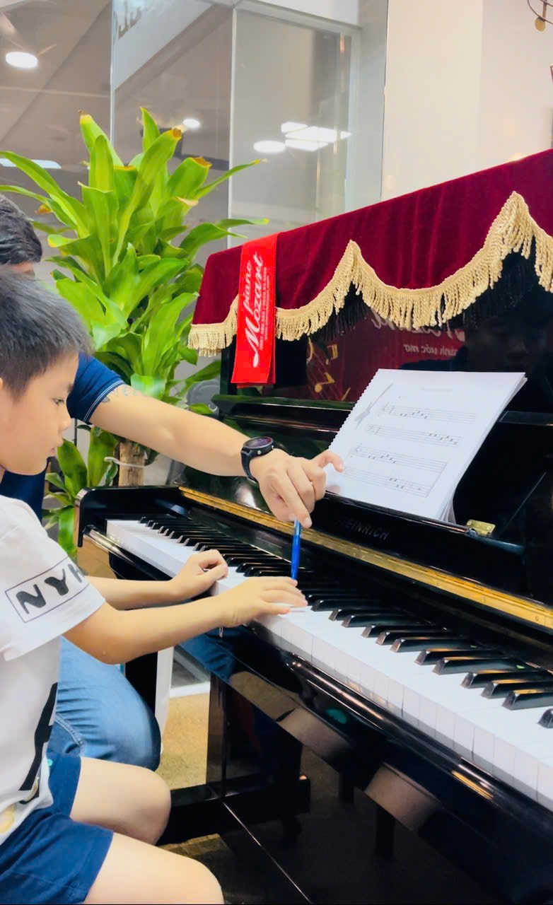 🎹 TUYỂN SINH HỌC SINH – HÀNH TRÌNH ÂM NHẠC TẠI PIANO MOZART!