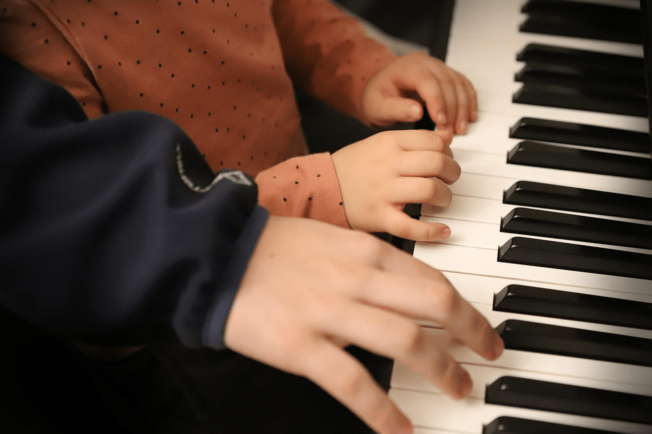 Chọn giáo viên piano phù hợp – Điều mà ít phụ huynh được giải thích cặn kẽ
